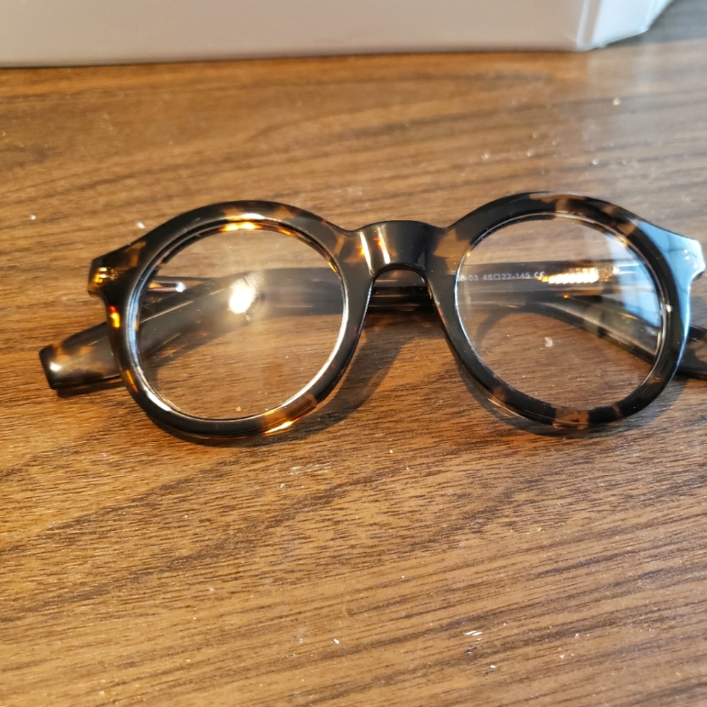 Eyeglasses
